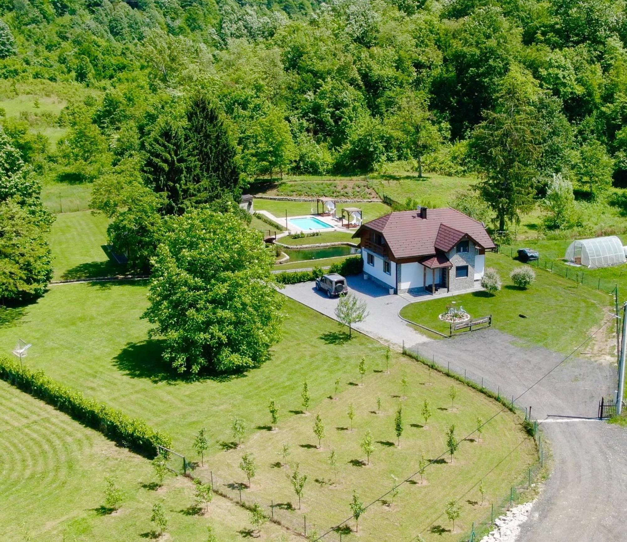 Willa Vacation House Studenac Bihać Zewnętrze zdjęcie